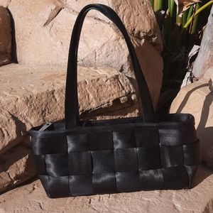 Harveys Seatbelt Black baguette shoulder bag